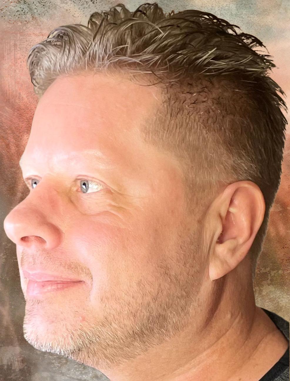 Gijs Van Breugel — psychotherapist & coach